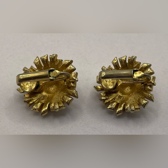 3 for $30 Vintage Gold Tone and White Enamel Floral Design Clip On Earrings - Picture 5 of 8